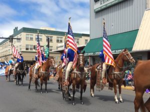 parade horses AIMqys.tmp