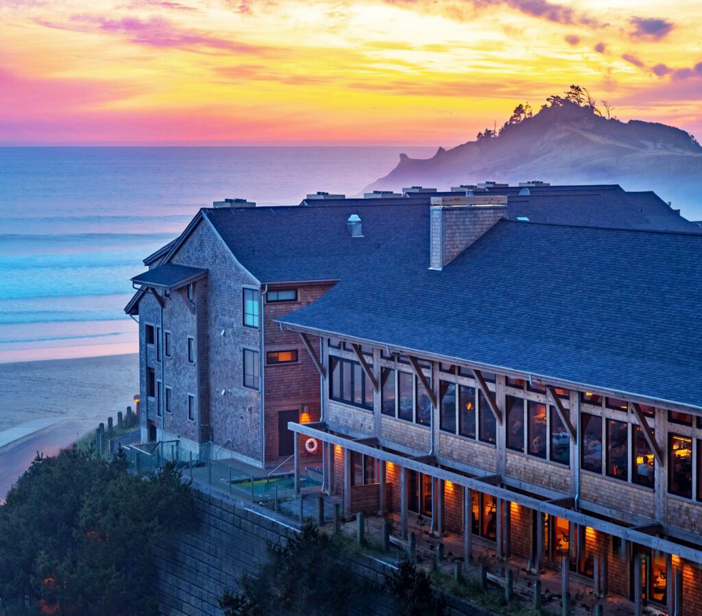 Headlands Coastal Lodge exterior