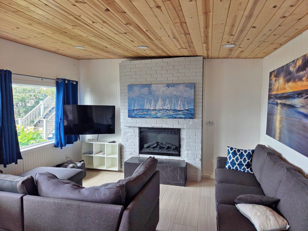 coastal cabin interior Happy Camp Hideaway