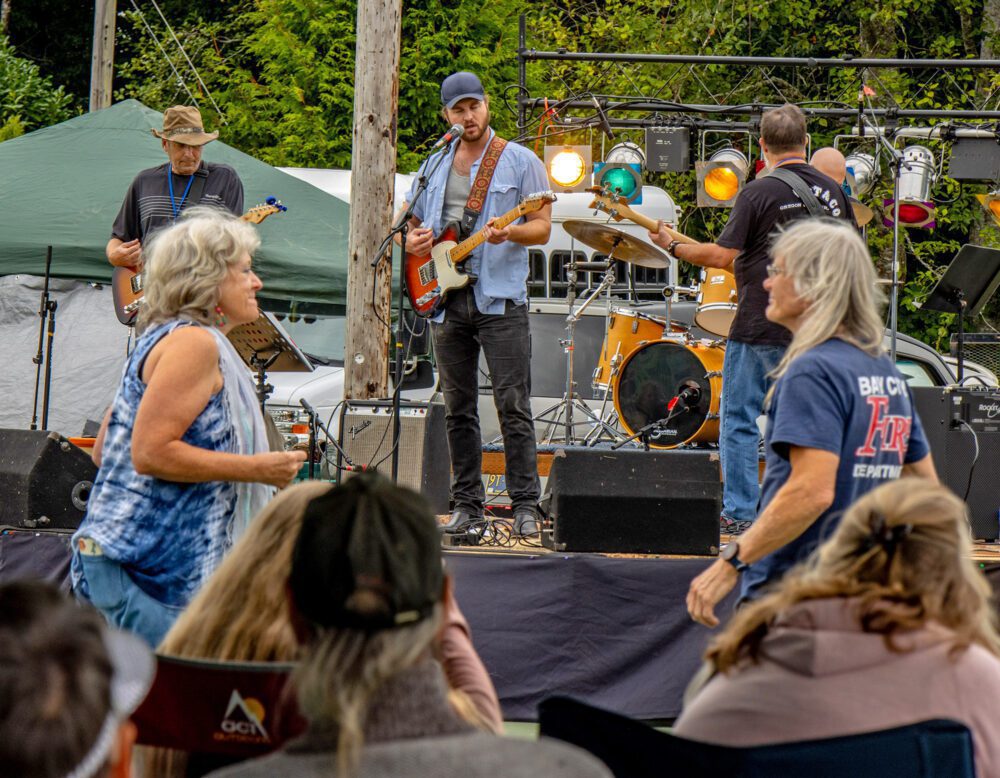 Bay City Pearl and Oyster Festival outdoor live music band dancing